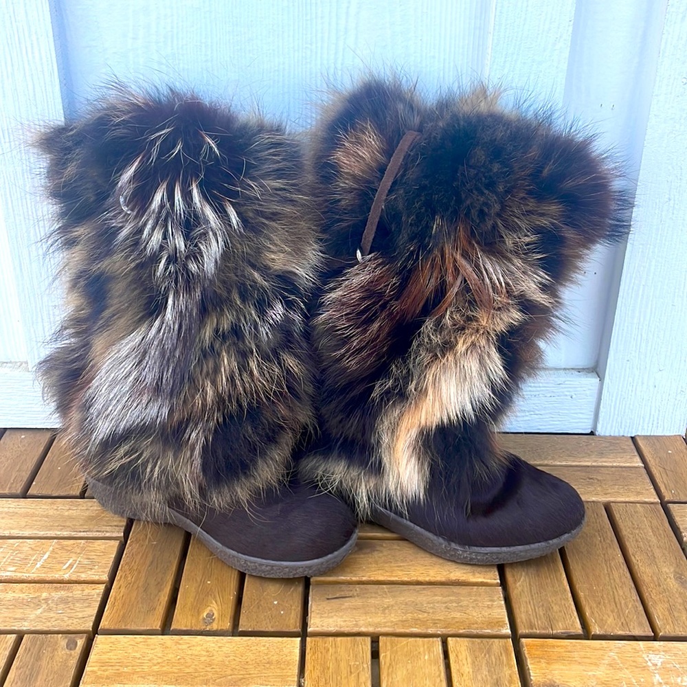 Technically size 37.5 new (without tags) never been worn fur boots